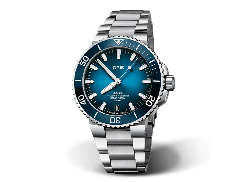 Aquis Date Calibre 400 - Bracelet - 43.5mm - Ref. 01 400 7763 4135-07 8 24 09PEB
