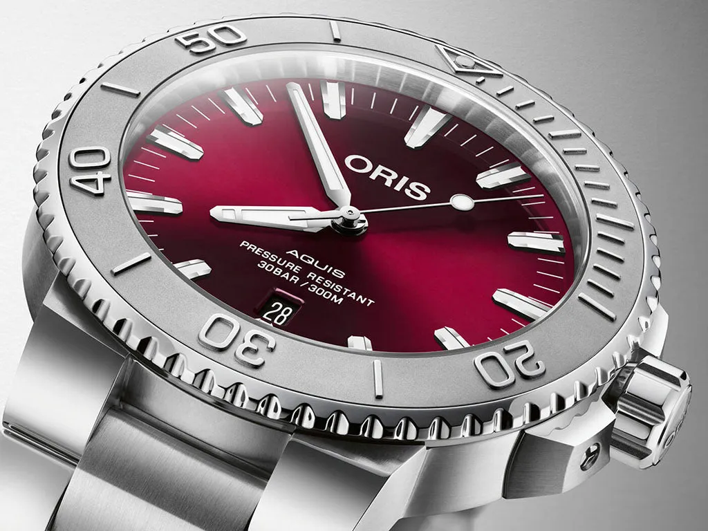Aquis Date Relief Cherry - 41.5mm - Ref. 01 733 7766 4158-07 8 22 05PEB