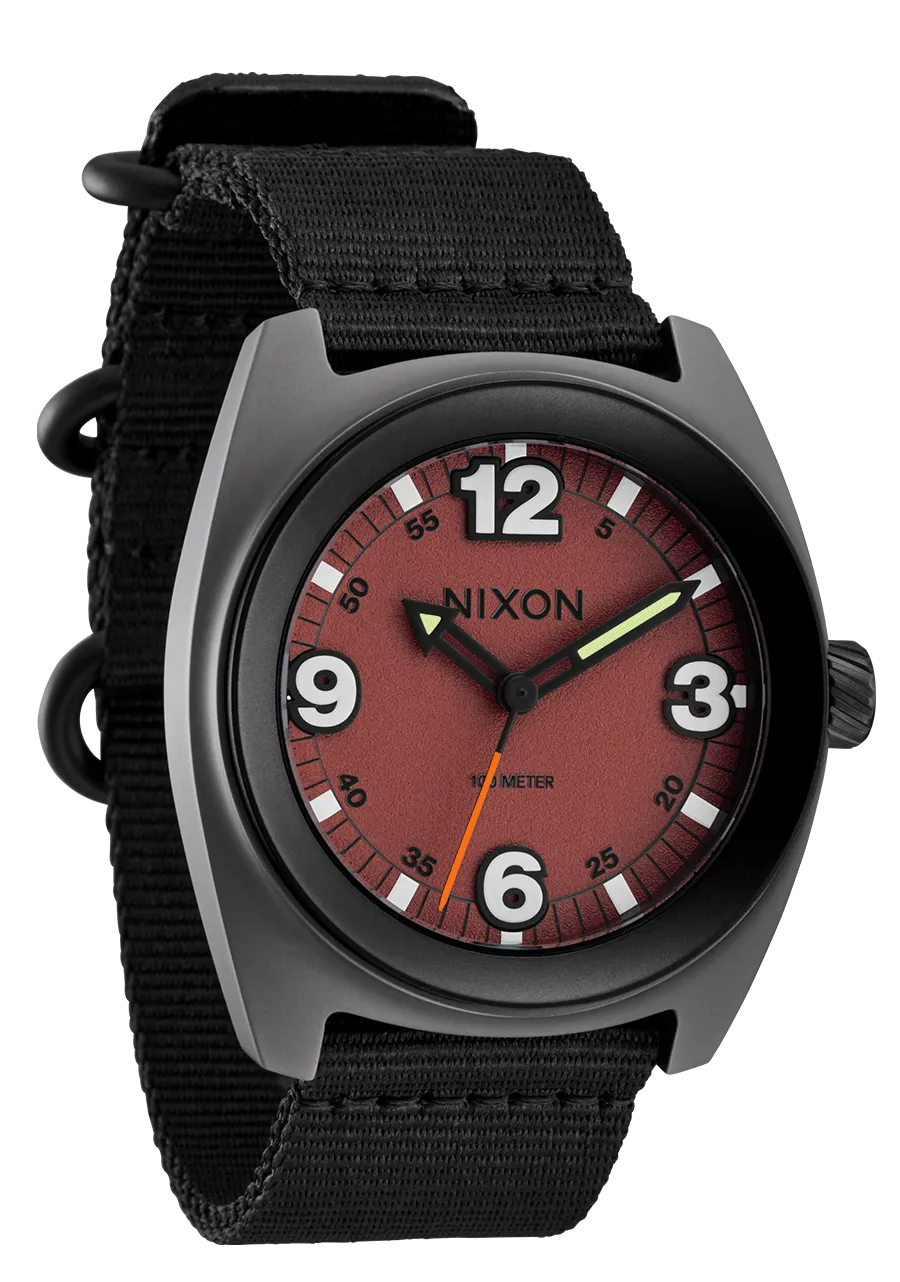 Clutch 42 - Matte Gunmetal / Hot Sauce