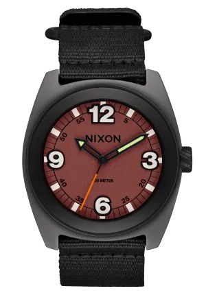 Clutch 42 - Matte Gunmetal / Hot Sauce