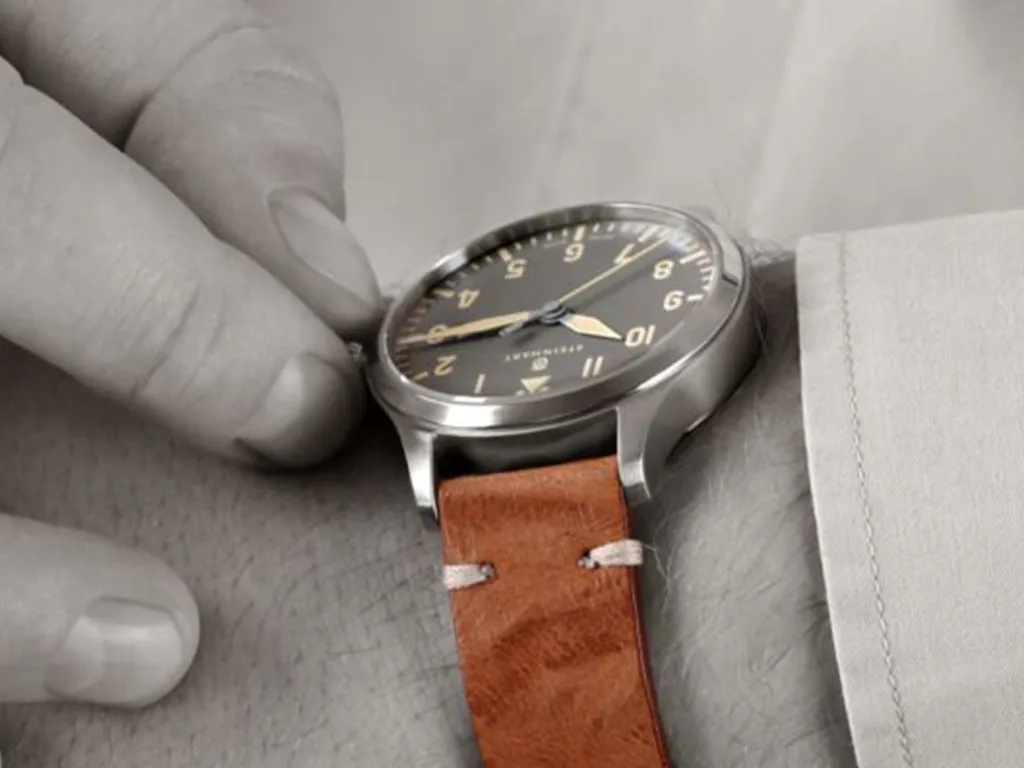 Nav B-Uhr 42 A-Muster Vintage Beige
