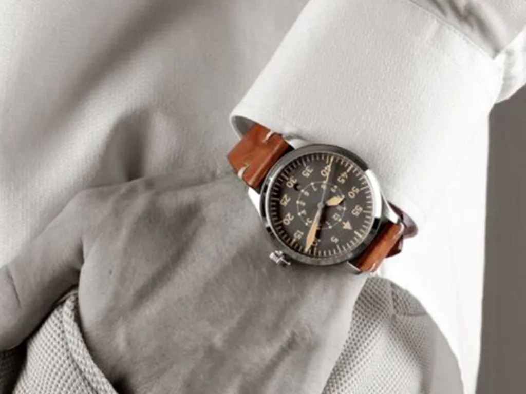 Nav B-Uhr 42 B-Muster Vintage Beige
