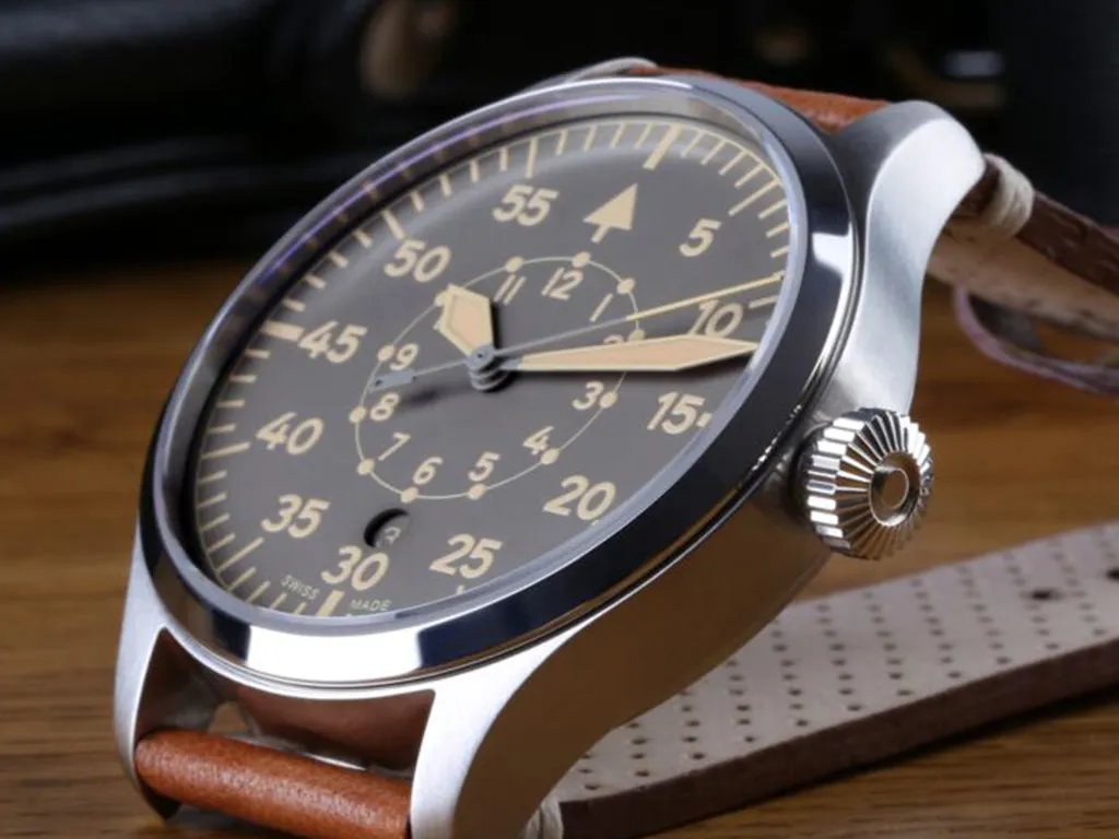 Nav B-Uhr 42 B-Muster Vintage Beige