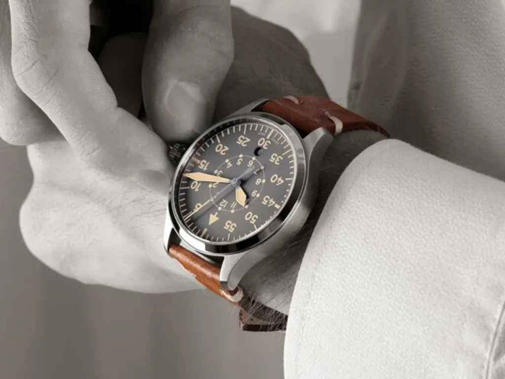 Nav B-Uhr 42 B-Muster Vintage Beige