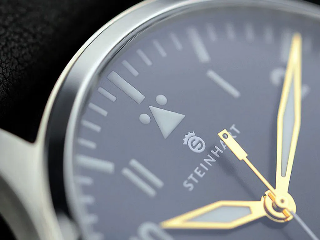 Nav B-Uhr 47mm Premium Automatic