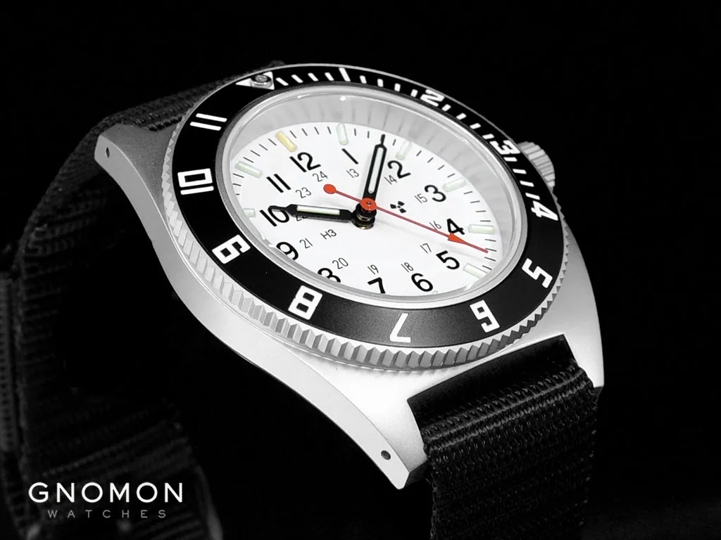 Pilot’s Navigator Stainless Steel Arctic Quartz (SSNAV) - Ballistic Nylon Ref. WW194001SS-0501
