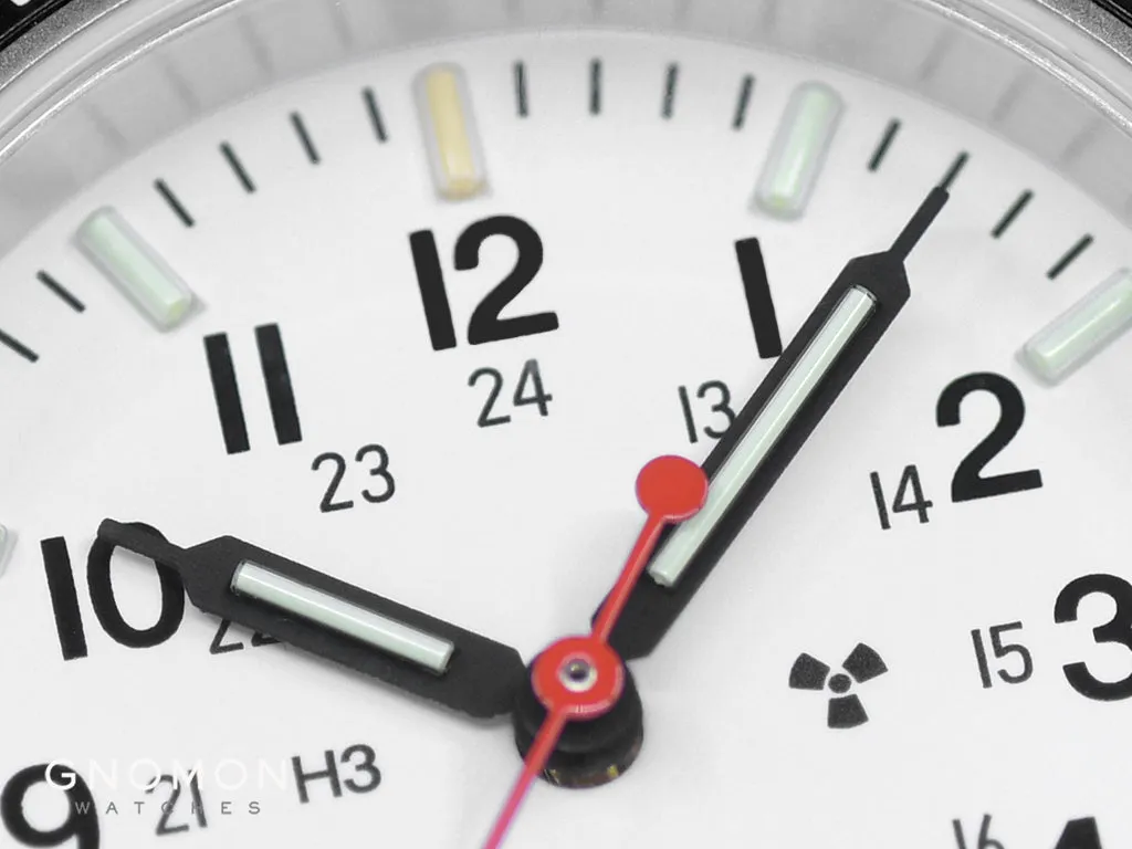 Pilot’s Navigator Stainless Steel Arctic Quartz (SSNAV) - Ballistic Nylon Ref. WW194001SS-0501