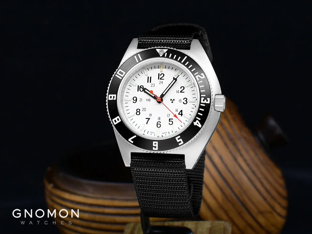 Pilot’s Navigator Stainless Steel Arctic Quartz (SSNAV) - Ballistic Nylon Ref. WW194001SS-0501