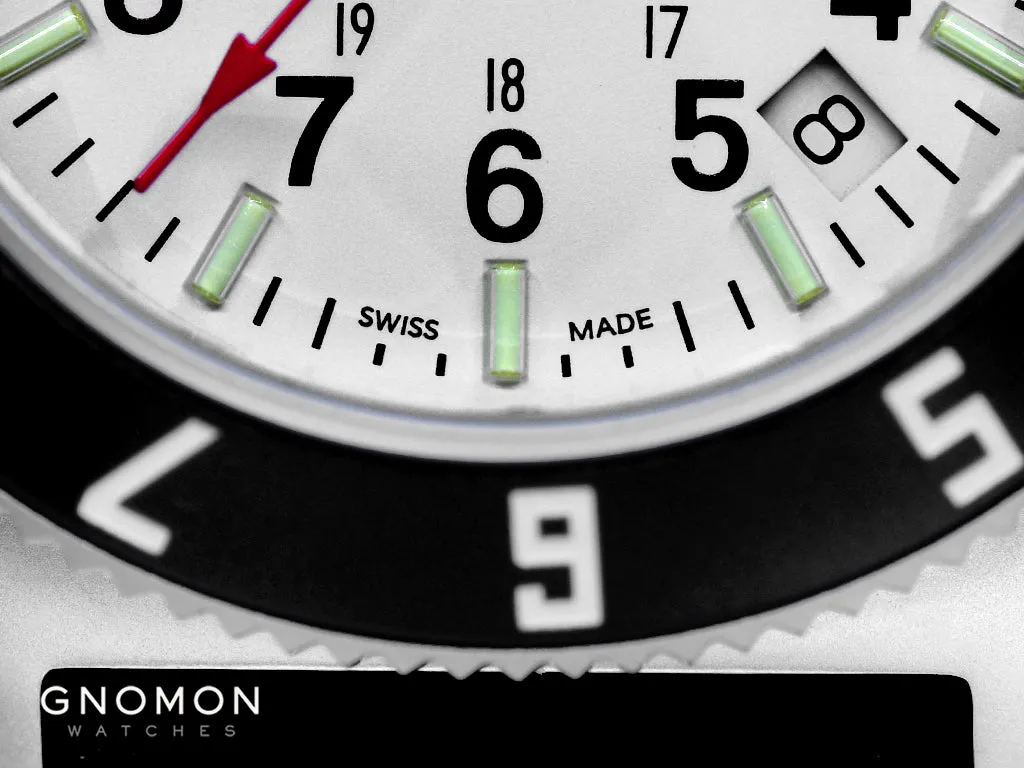 Pilot’s Navigator Stainless Steel Arctic Quartz w/Date (SSNAV-D) - Nylon DEFSTAN Ref. WW194013SS-0503