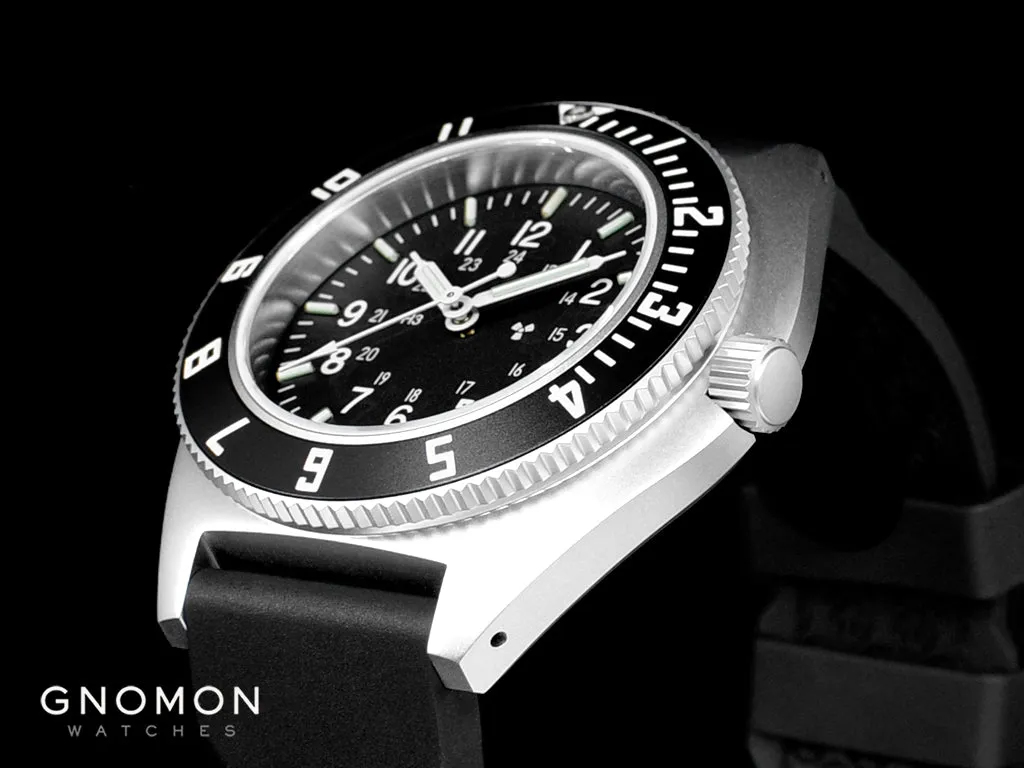 Pilot’s Navigator Stainless Steel Sterile Dial - 3-Piece Rubber Strap Kit Ref. WW194001SS-0830