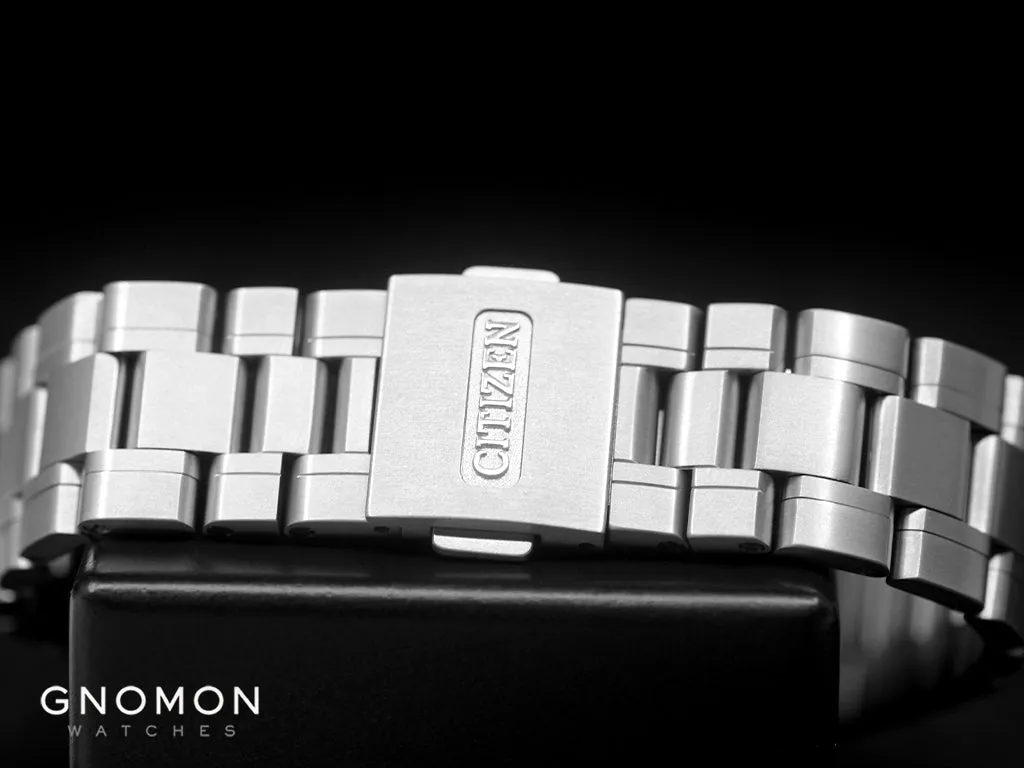 The Citizen Eco-Drive Super Titanium Soaring Eagle Silver Ref. AQ4100-57B